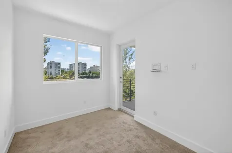 1044 NE 18th Avenue Fort Lauderdale FL 33304
