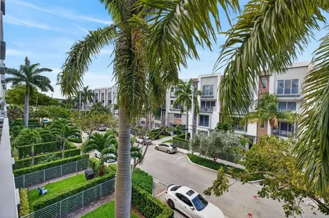 1044 NE 18th Avenue Fort Lauderdale FL 33304
