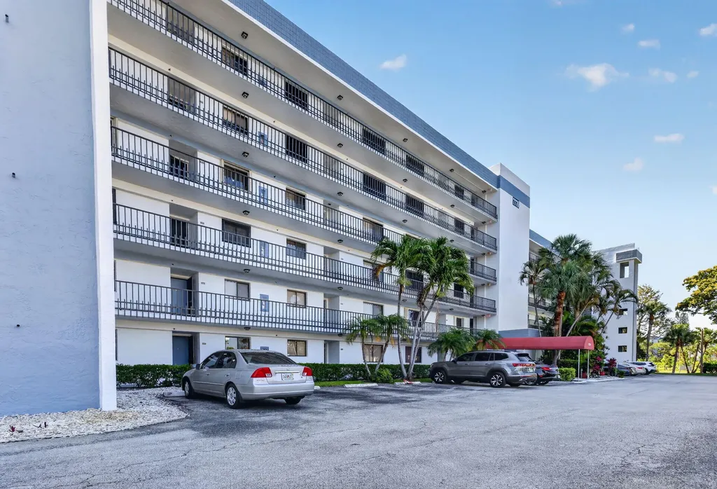7770 Tahiti Lane Lake Worth FL 33467