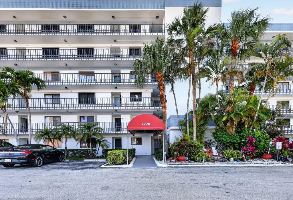 7770 Tahiti Lane Lake Worth FL 33467