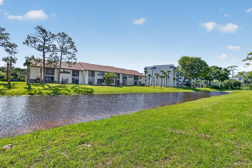 7770 Tahiti Lane Lake Worth FL 33467
