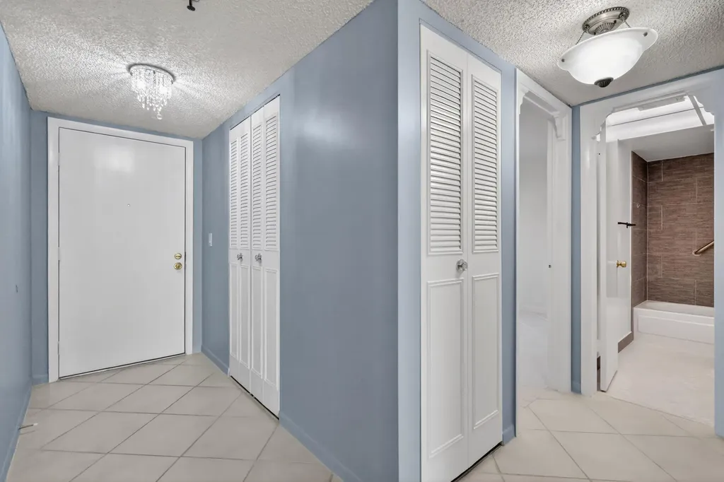 7770 Tahiti Lane Lake Worth FL 33467