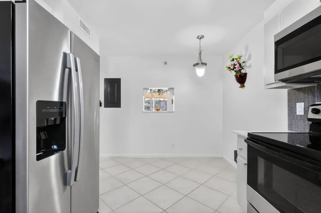 7770 Tahiti Lane Lake Worth FL 33467