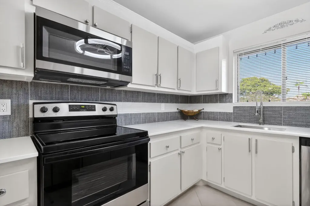 7770 Tahiti Lane Lake Worth FL 33467