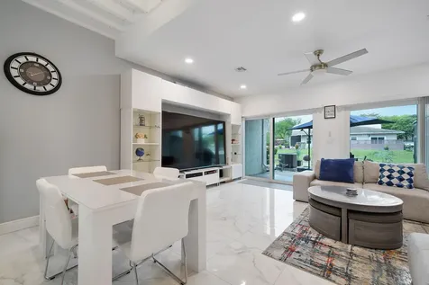 4807 S Hemingway Circle Margate FL 33063