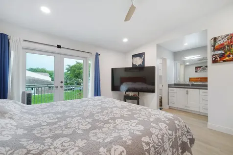 4807 S Hemingway Circle Margate FL 33063