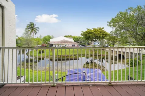 4807 S Hemingway Circle Margate FL 33063