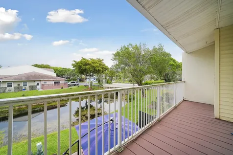 4807 S Hemingway Circle Margate FL 33063
