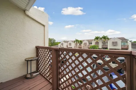 4807 S Hemingway Circle Margate FL 33063