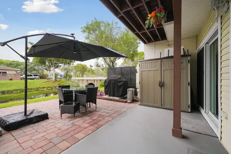 4807 S Hemingway Circle Margate FL 33063