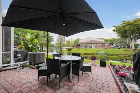 4807 S Hemingway Circle Margate FL 33063