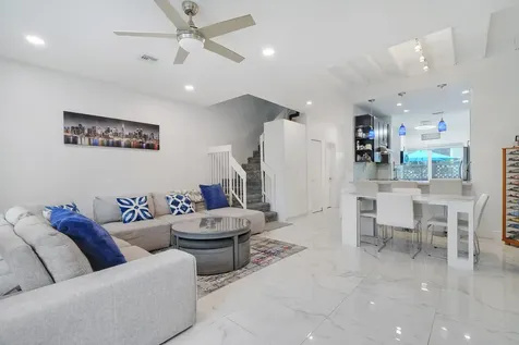 4807 S Hemingway Circle Margate FL 33063