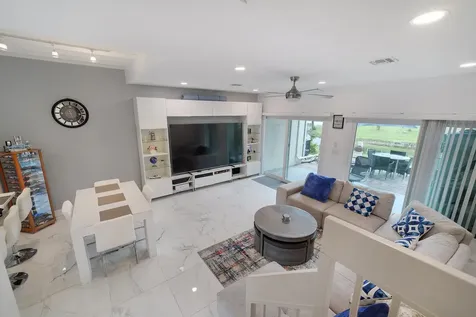 4807 S Hemingway Circle Margate FL 33063