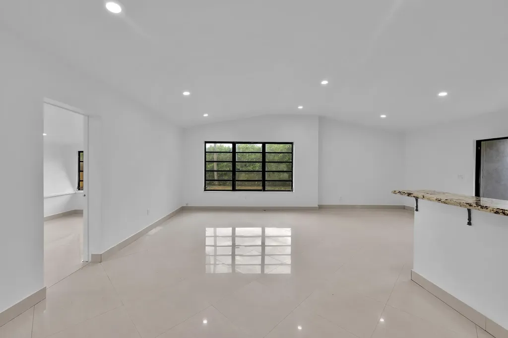 17551 NE 5th Avenue North Miami Beach FL 33162