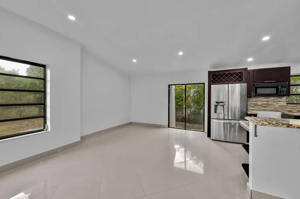 17551 NE 5th Avenue North Miami Beach FL 33162
