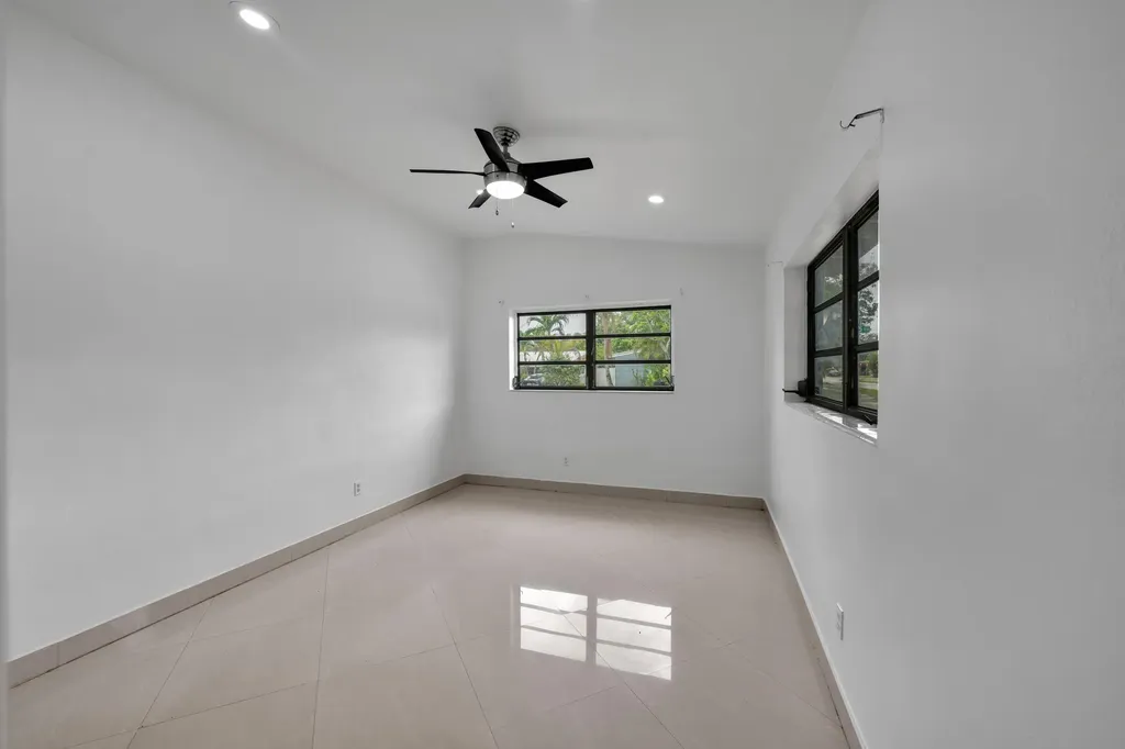 17551 NE 5th Avenue North Miami Beach FL 33162
