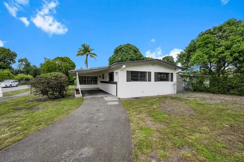 17551 NE 5th Avenue North Miami Beach FL 33162