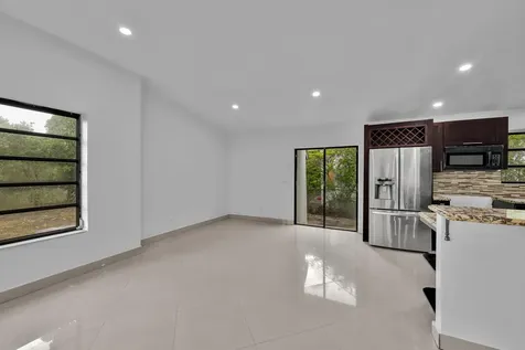 17551 NE 5th Avenue North Miami Beach FL 33162