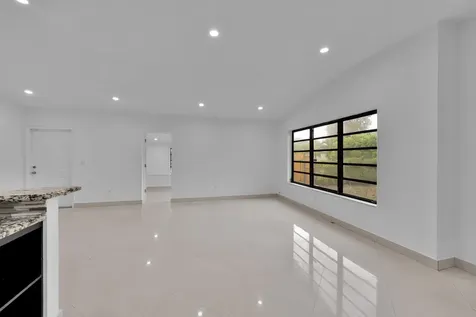 17551 NE 5th Avenue North Miami Beach FL 33162