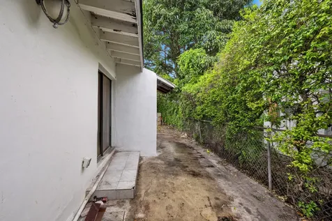 17551 NE 5th Avenue North Miami Beach FL 33162