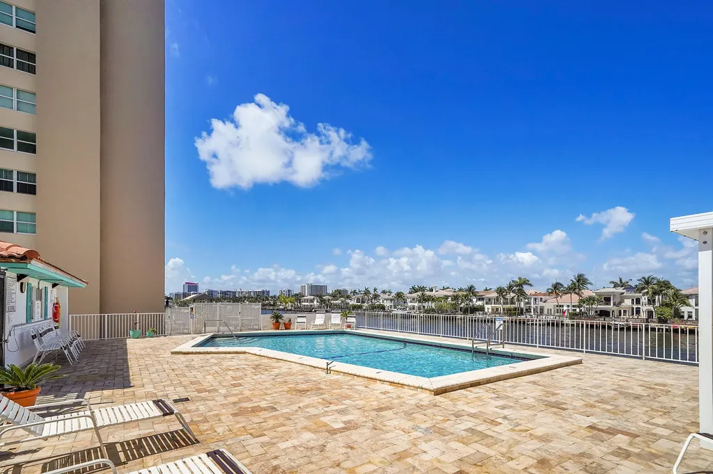 1400 S Ocean Drive Hollywood FL 33019