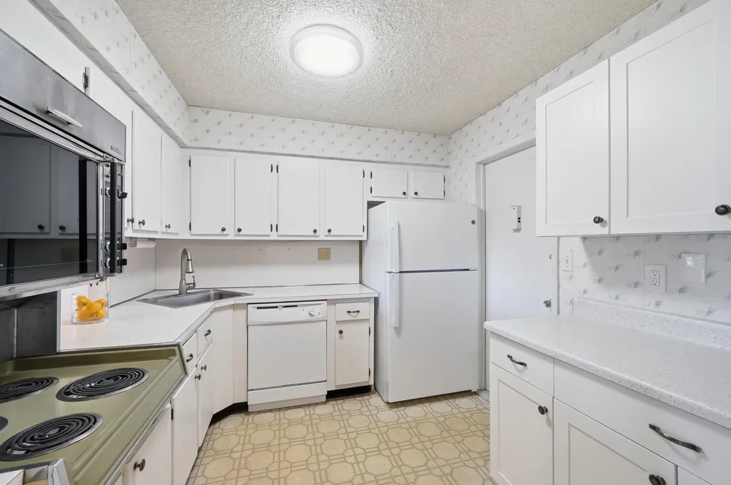 1400 S Ocean Drive Hollywood FL 33019