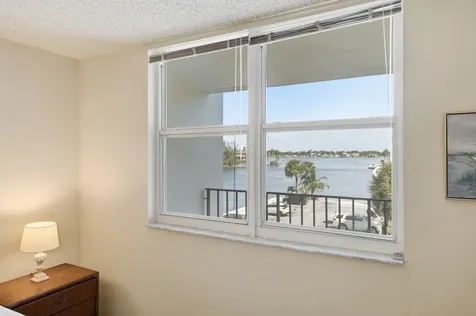 1400 S Ocean Drive Hollywood FL 33019