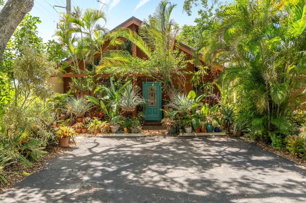6101 NW 32nd Way Fort Lauderdale FL 33309