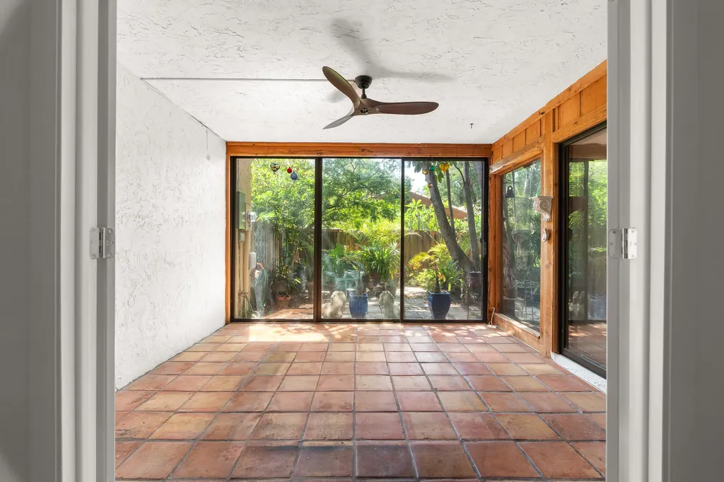 6101 NW 32nd Way Fort Lauderdale FL 33309