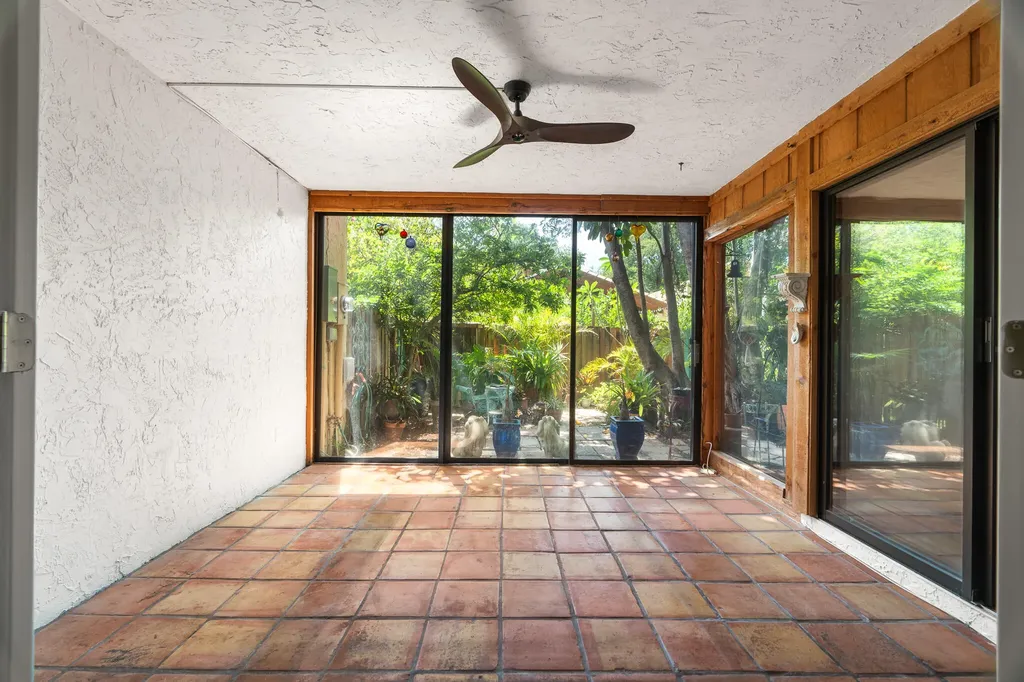 6101 NW 32nd Way Fort Lauderdale FL 33309