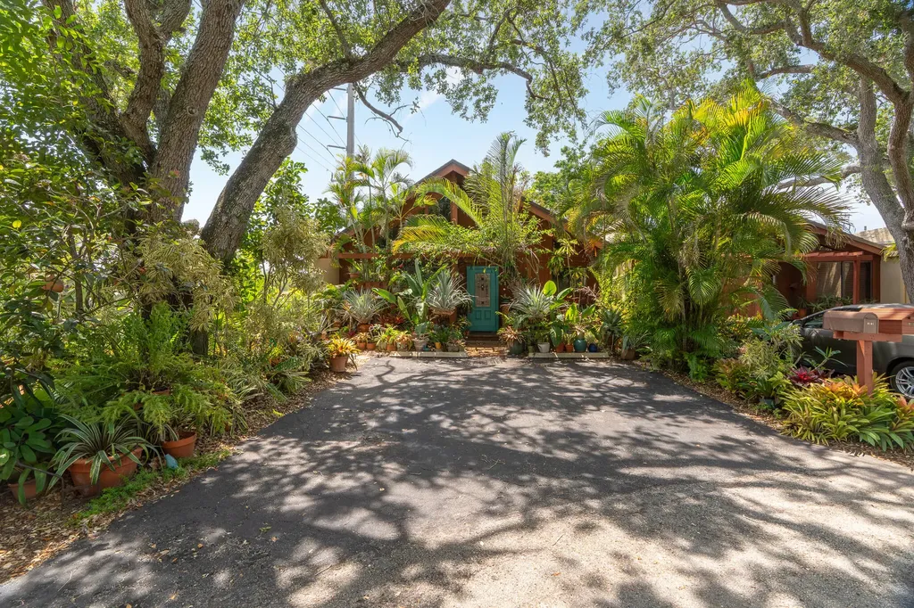6101 NW 32nd Way Fort Lauderdale FL 33309