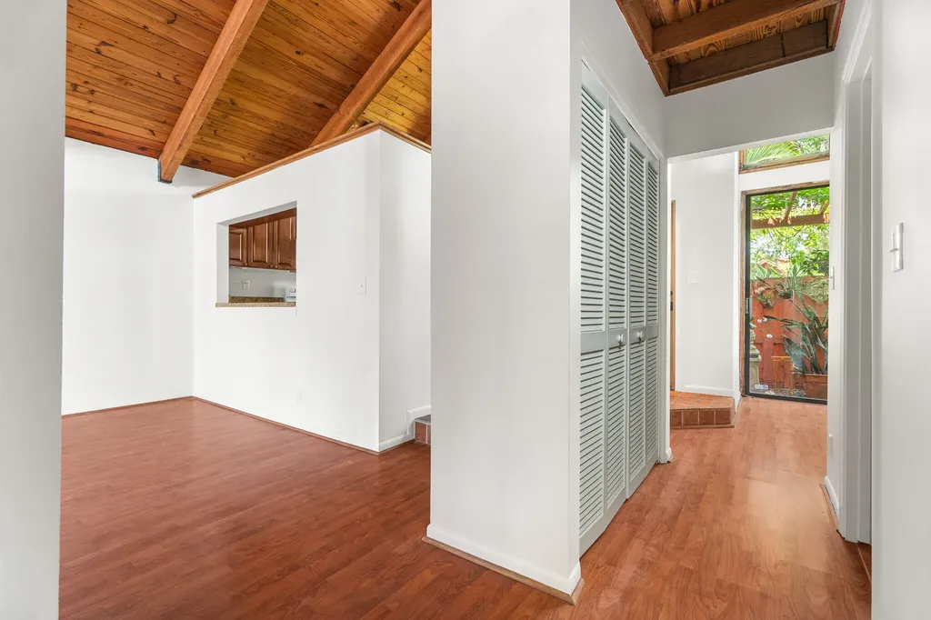 6101 NW 32nd Way Fort Lauderdale FL 33309