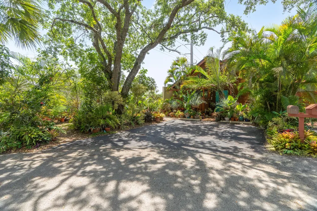 6101 NW 32nd Way Fort Lauderdale FL 33309