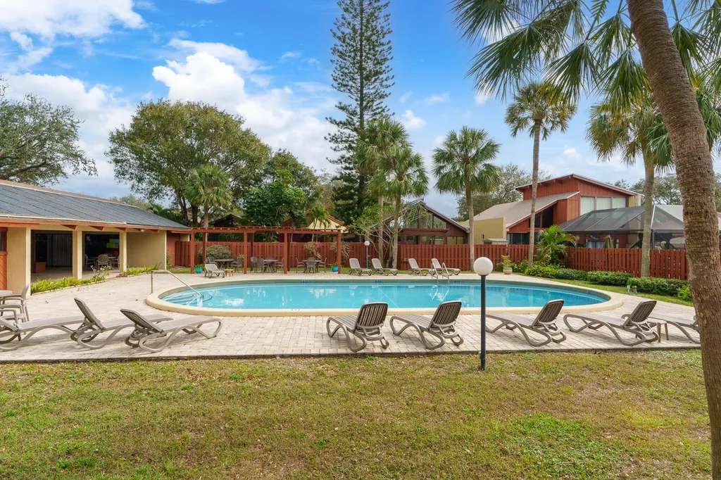 6101 NW 32nd Way Fort Lauderdale FL 33309