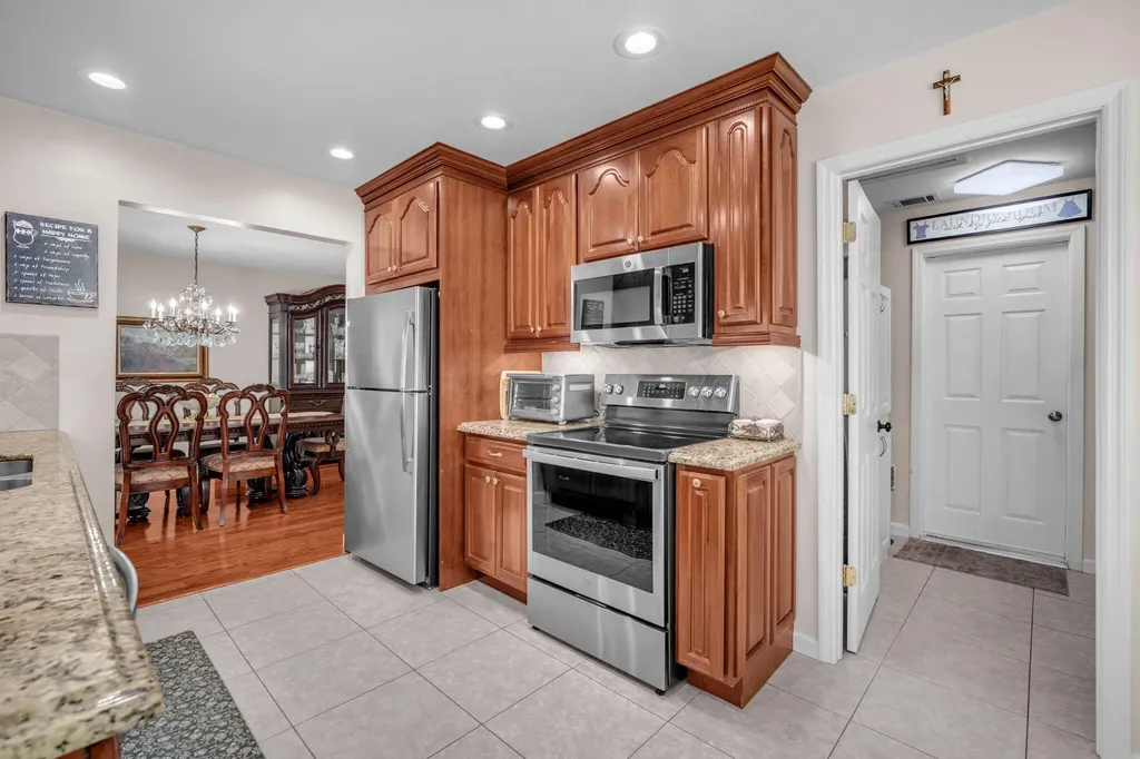 9341 SW 1st Place Boca Raton FL 33428