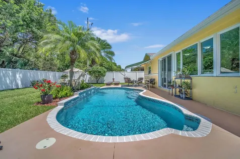 9341 SW 1st Place Boca Raton FL 33428