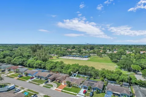 9341 SW 1st Place Boca Raton FL 33428