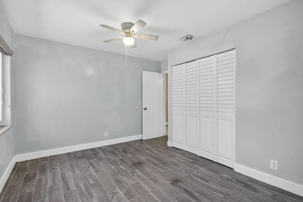 7504 NW 40th Place Coral Springs FL 33065