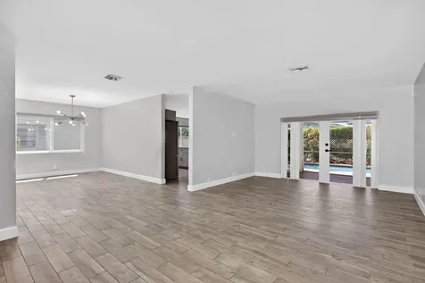 7504 NW 40th Place Coral Springs FL 33065