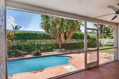 7504 NW 40th Place Coral Springs FL 33065