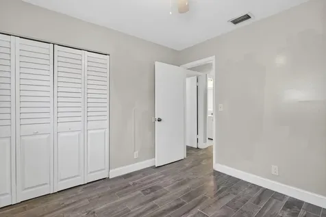 7504 NW 40th Place Coral Springs FL 33065