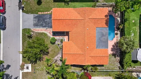 7504 NW 40th Place Coral Springs FL 33065