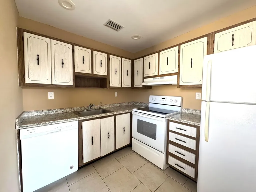 900 S Normandy Lane Delray Beach FL 33484