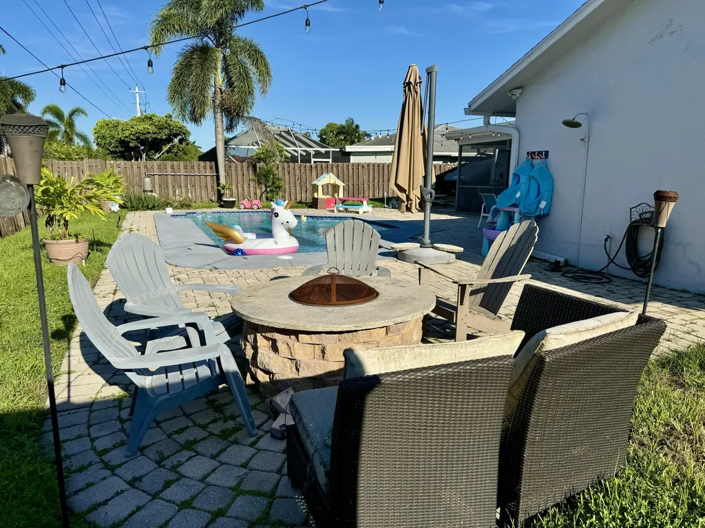 1381 Wyndcliff Wellington FL 33414