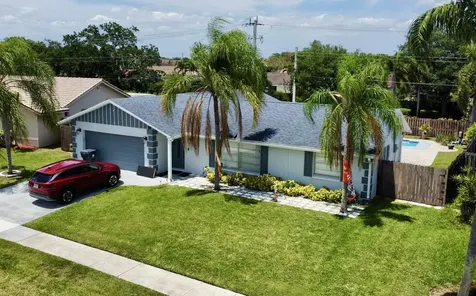 1381 Wyndcliff Wellington FL 33414