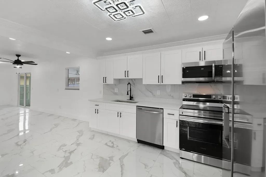 1853 SE Dranson Circle Port St Lucie FL 34952