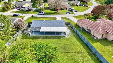 1853 SE Dranson Circle Port St Lucie FL 34952
