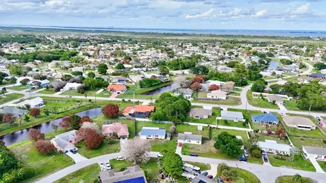 1853 SE Dranson Circle Port St Lucie FL 34952
