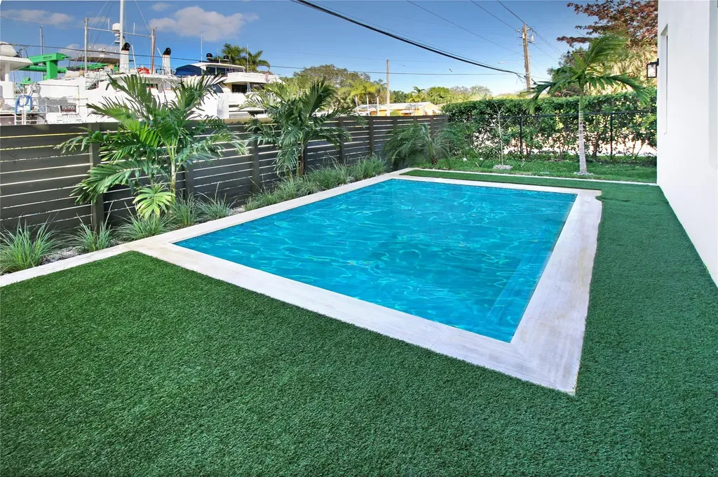 2004 SW 15th Avenue Fort Lauderdale FL 33315
