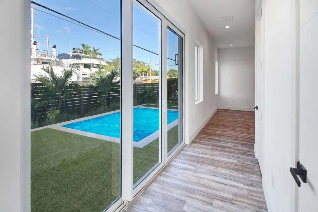 2004 SW 15th Avenue Fort Lauderdale FL 33315